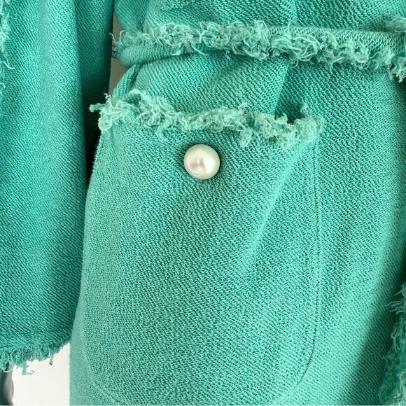 CHANEL women tweed light green jacket with pearls size 40 FR or 8 US 5800$ - Picture 5 of 14